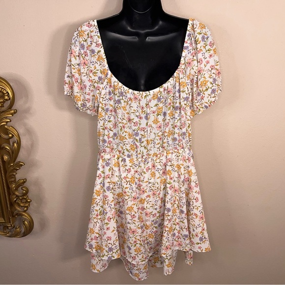 Juniors XL City Triangles White Purple Yellow Floral Romper Lightweight Stretch - Picture 6 of 15